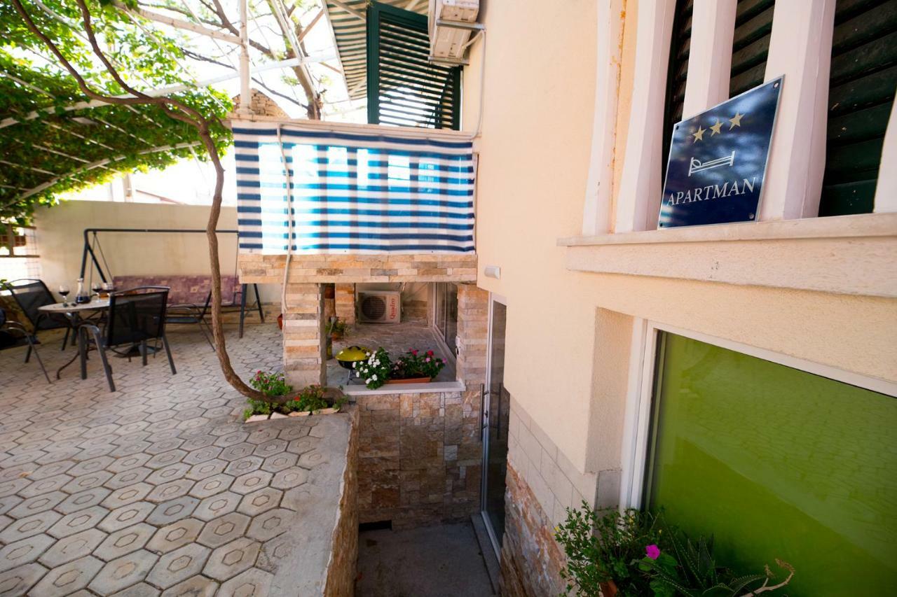 Charming Apartment Momisa Kastela Luaran gambar